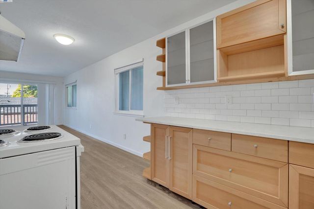 1532 Chanslor Ave A, Richmond, CA 94801