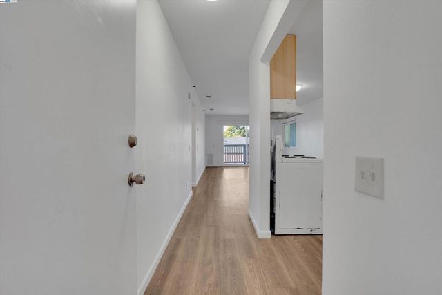 1532 Chanslor Ave A, Richmond, CA 94801