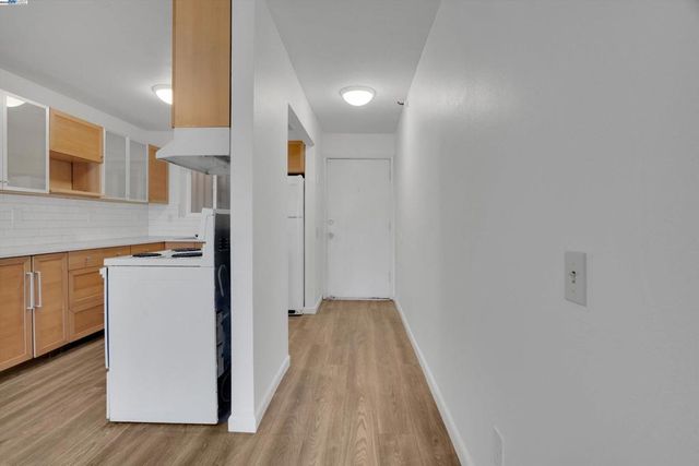 1532 Chanslor Ave A, Richmond, CA 94801