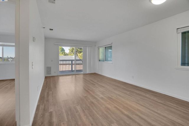 1532 Chanslor Ave A, Richmond, CA 94801
