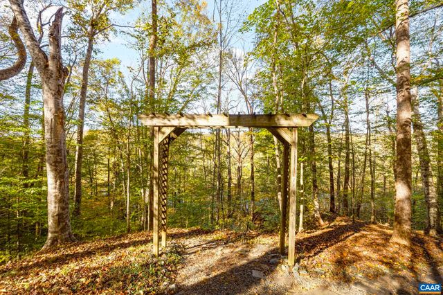 60 CHIPPEWA LN, Palmyra, VA 22963