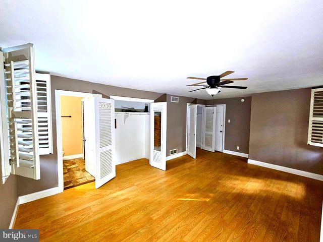 400 MARPLE RD, Broomall, PA 19008