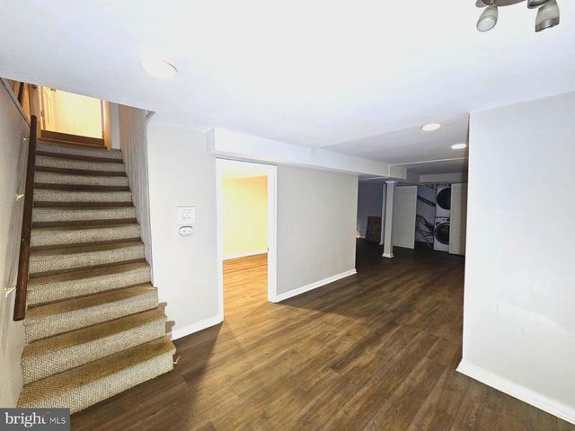 400 MARPLE RD, Broomall, PA 19008