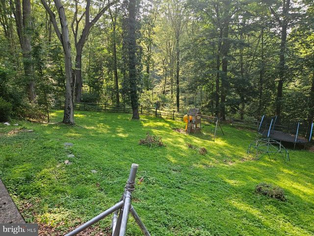 400 MARPLE RD, Broomall, PA 19008