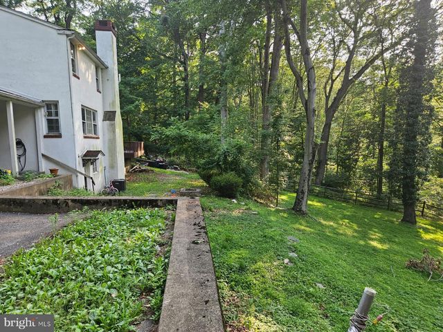 400 MARPLE RD, Broomall, PA 19008