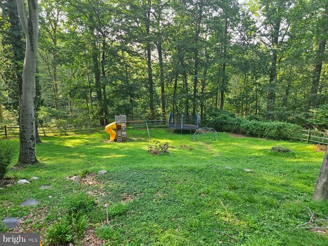 400 MARPLE RD, Broomall, PA 19008