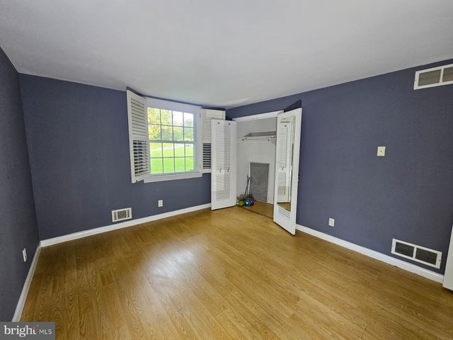 400 MARPLE RD, Broomall, PA 19008
