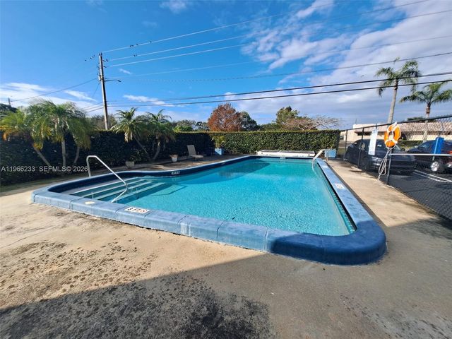 5100 SW 90th Ave 208, Cooper City, FL 33328