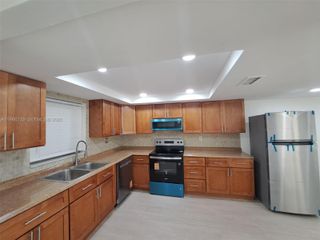 5100 SW 90th Ave 208, Cooper City, FL 33328