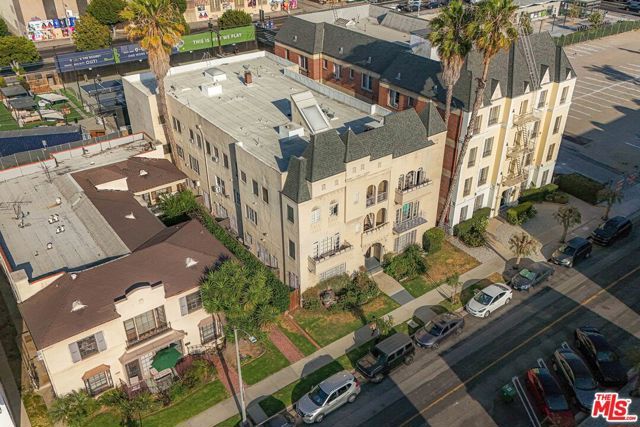 650 S Detroit Street, Los Angeles, CA 90036