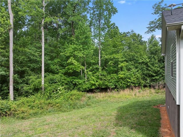 247 Lake Drive 9, Lexington, NC 27292