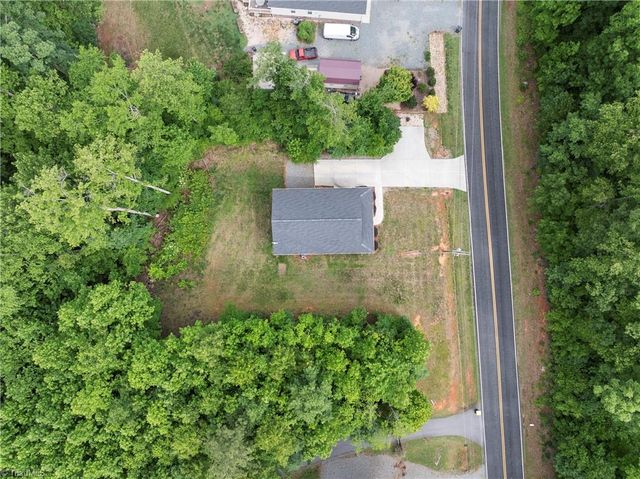 247 Lake Drive 9, Lexington, NC 27292