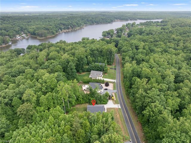 247 Lake Drive 9, Lexington, NC 27292