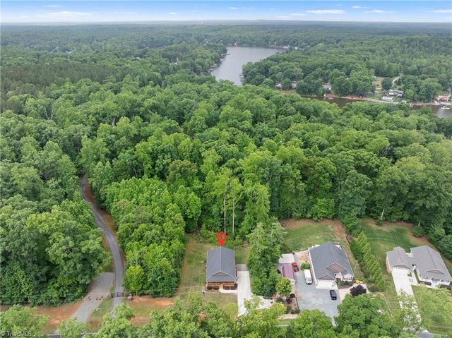 247 Lake Drive 9, Lexington, NC 27292
