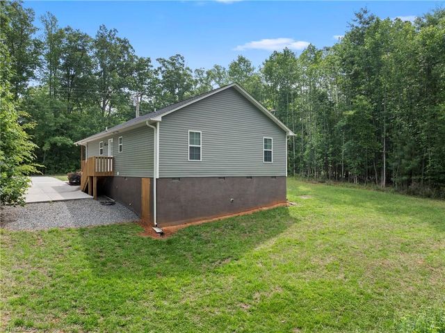 247 Lake Drive 9, Lexington, NC 27292