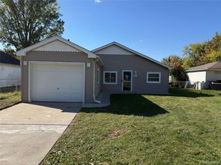 30061 Park Street, Roseville, MI 48066