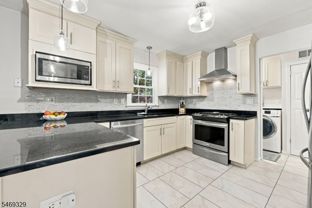 49 Raynor Rd, Morris Twp., NJ 07960 — photo 3