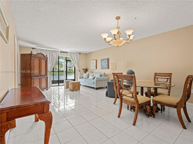 901 Colony Point Circle 112, Pembroke Pines, FL 33026