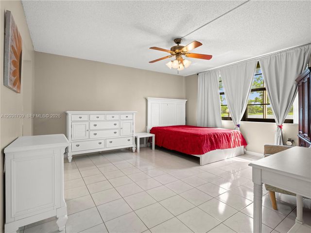 901 Colony Point Circle 112, Pembroke Pines, FL 33026