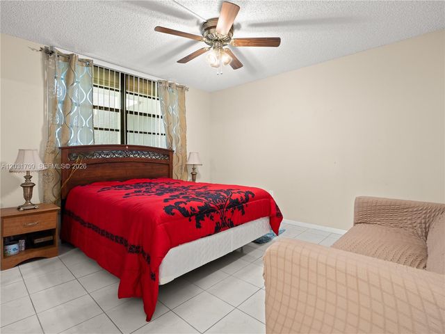 901 Colony Point Circle 112, Pembroke Pines, FL 33026