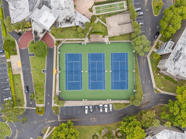 901 Colony Point Circle 112, Pembroke Pines, FL 33026