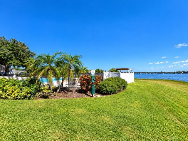 13725 JUNIPER BLOSSOM DRIVE 202, Tampa, FL 33618