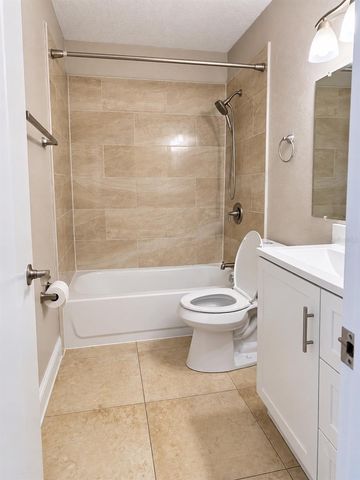 13725 JUNIPER BLOSSOM DRIVE 202, Tampa, FL 33618