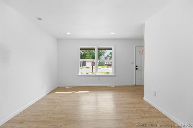 3720 S 110th East Avenue, Tulsa, OK 74146