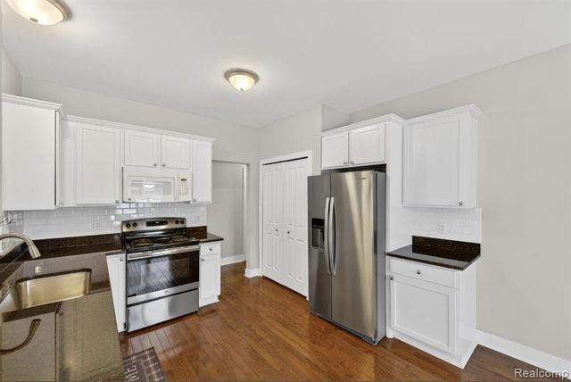 13493 Beacon Trail 1, Belleville, MI 48111