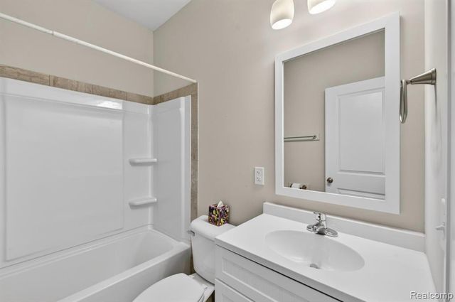 13493 Beacon Trail 1, Belleville, MI 48111