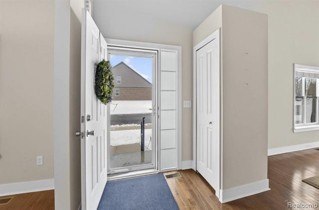 13493 Beacon Trail 1, Belleville, MI 48111