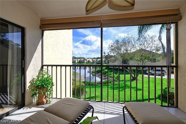 589 Beachwalk CIR P-203, Naples, FL 34108