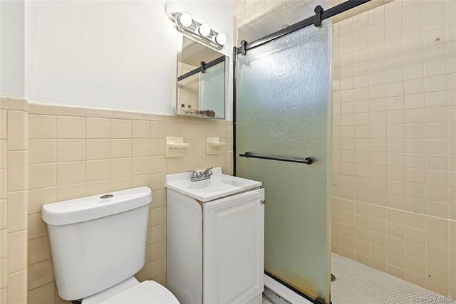 3312 Paulding Avenue A, Bronx, NY 10469