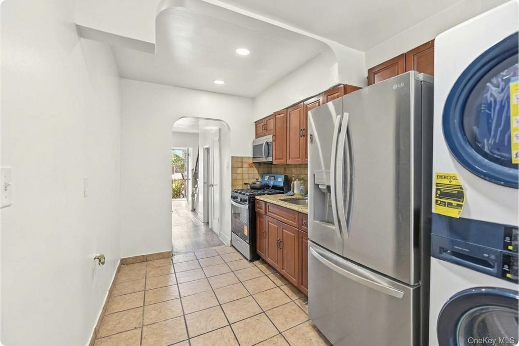 3312 Paulding Avenue A, Bronx, NY 10469 — photo 4