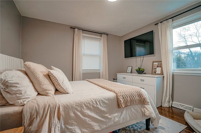 27 Winifred Avenue, Warwick, RI 02889