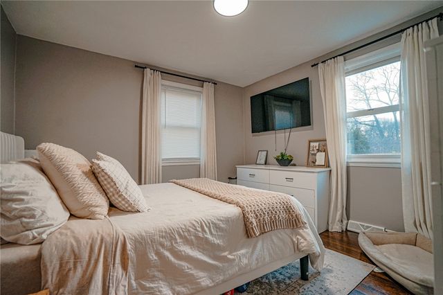 27 Winifred Avenue, Warwick, RI 02889