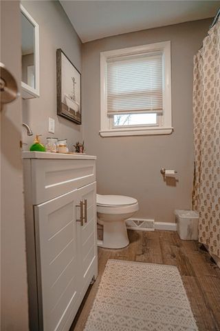 27 Winifred Avenue, Warwick, RI 02889