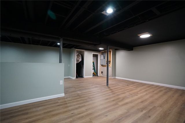 27 Winifred Avenue, Warwick, RI 02889