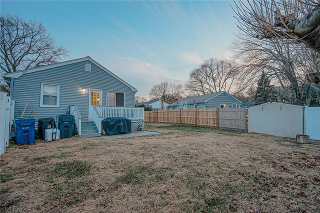 27 Winifred Avenue, Warwick, RI 02889