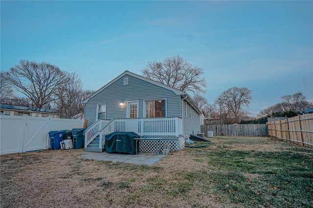 27 Winifred Avenue, Warwick, RI 02889