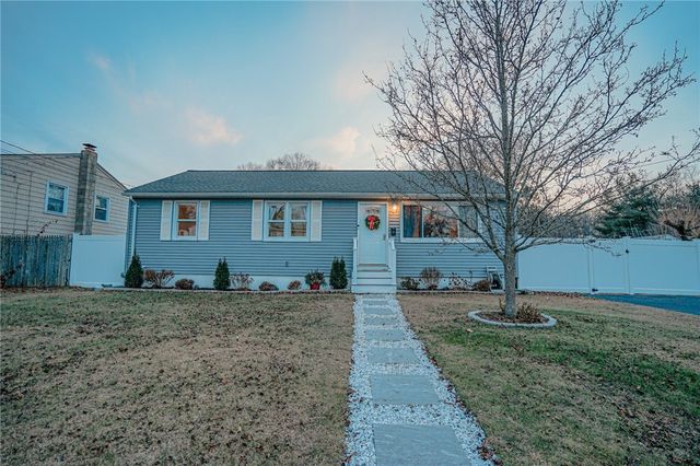 27 Winifred Avenue, Warwick, RI 02889