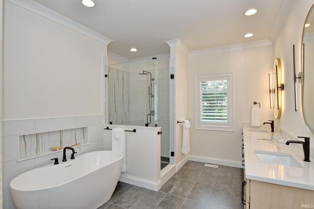 2874 Lake Drive, Newburgh, IN 47630