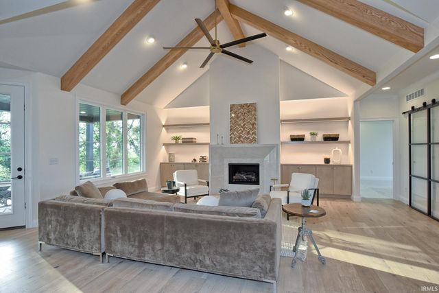 2874 Lake Drive, Newburgh, IN 47630