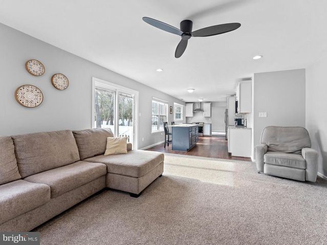 5 LAKE WORTH DR, Berlin, NJ 08009