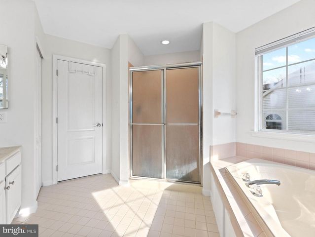 5 LAKE WORTH DR, Berlin, NJ 08009