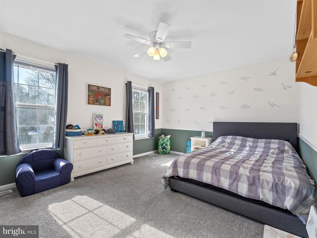 5 LAKE WORTH DR, Berlin, NJ 08009