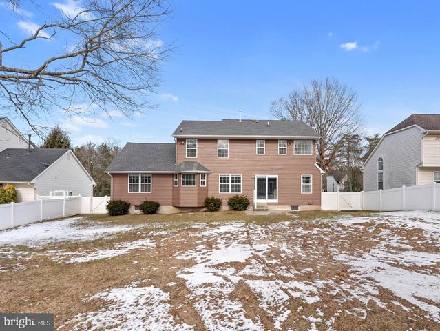 5 LAKE WORTH DR, Berlin, NJ 08009