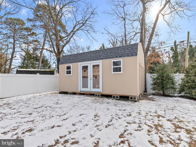 5 LAKE WORTH DR, Berlin, NJ 08009