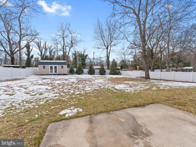 5 LAKE WORTH DR, Berlin, NJ 08009