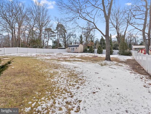 5 LAKE WORTH DR, Berlin, NJ 08009